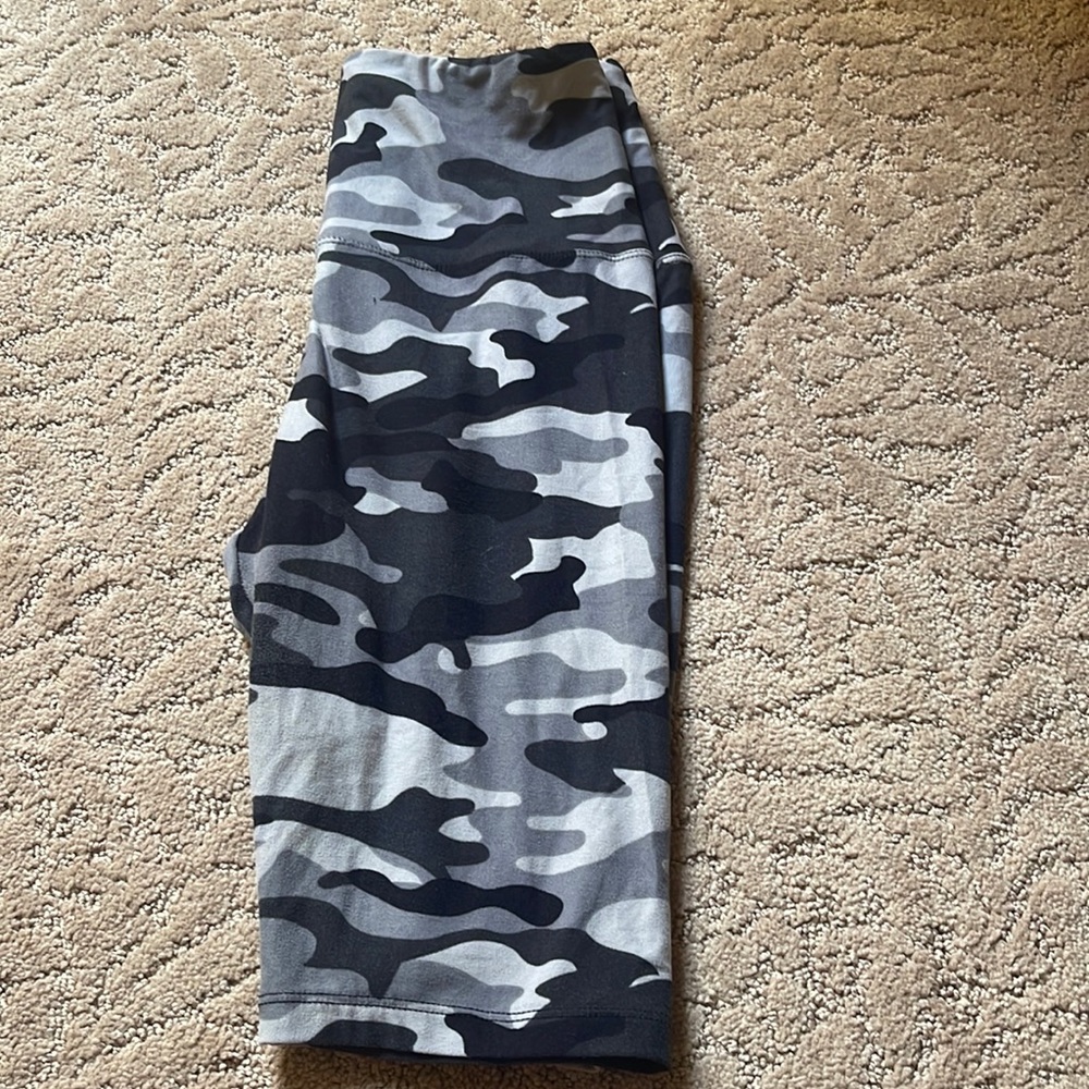 Black and Grey Camo -Suzette biker shorts